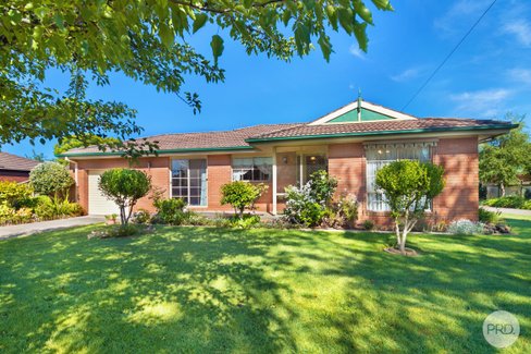 1/2 Vale Street, ALFREDTON VIC 3350