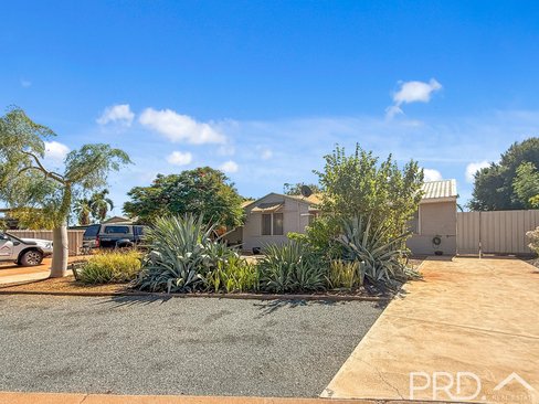 12 White Court, BAYNTON WA 6714