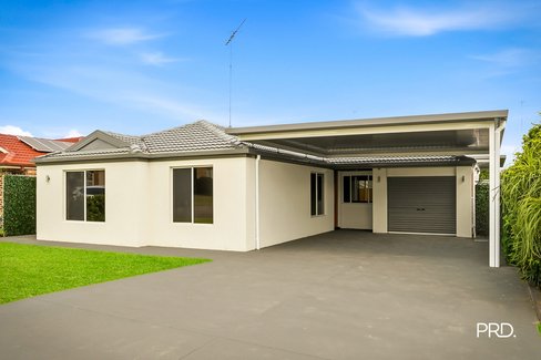 12 Winna Pl, Glenmore Park NSW 2745