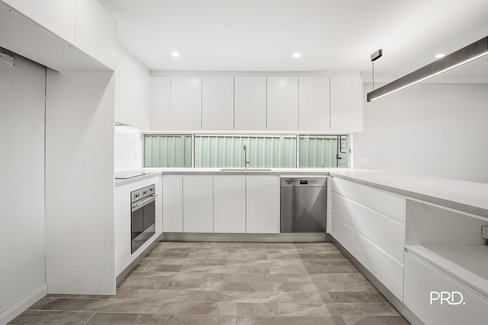 12 Winna Pl, Glenmore Park NSW 2745