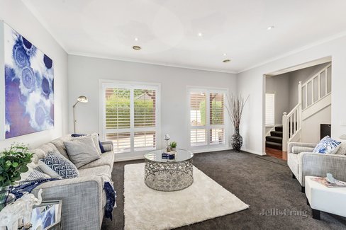 12 Winter Way Glen Waverley 3150