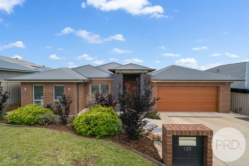 120 Brooklyn Drive, BOURKELANDS NSW 2650