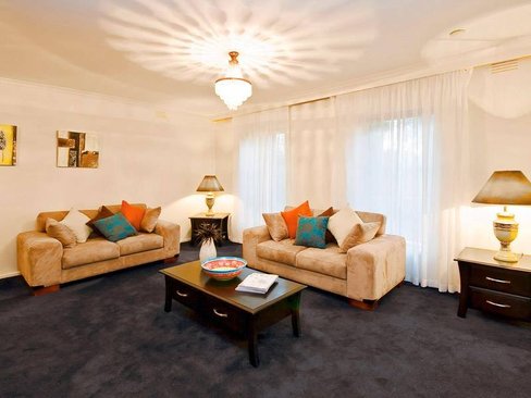 1 20 Highbury Grove Kew 3101