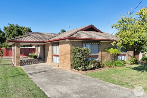 120 Learmonth Road, WENDOUREE VIC 3355