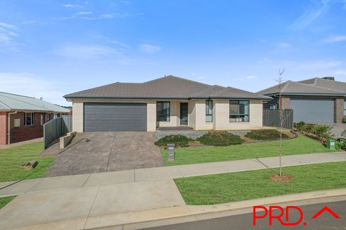 120 Verdelho Drive, TAMWORTH NSW 2340