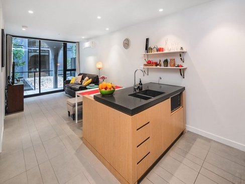 120 87 Roden Street West Melbourne 3003