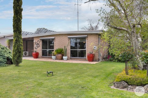121 Clunes Road, CRESWICK VIC 3363