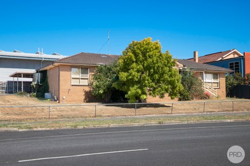 121 Napier Street, CRESWICK VIC 3363