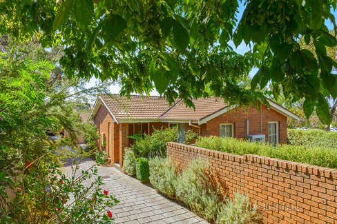 1/21 Violet Crescent Brighton East 3187