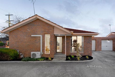 1 210 Greenhills Road Bundoora 3083