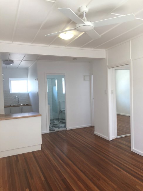 12/14 The Esplanade, BURLEIGH HEADS QLD 4220