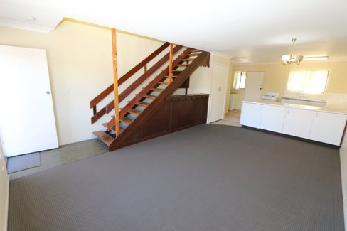 1/22 Central Street, LABRADOR QLD 4215