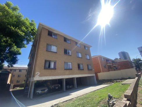 12/2 Olive Street, LIVERPOOL NSW 2170