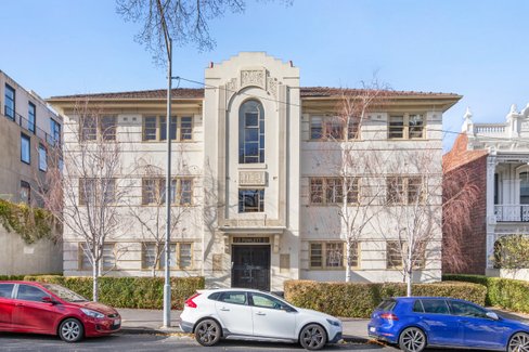 1/22 Powlett Street East Melbourne 3002