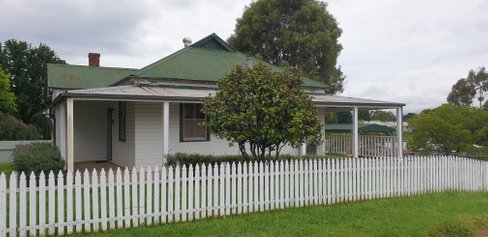 122 Russell Street, TUMUT NSW 2720