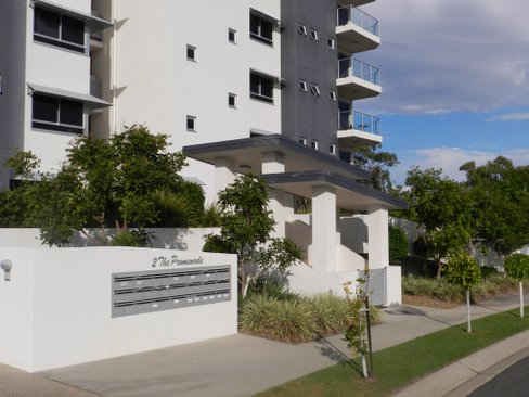 12/2 THE Promenade, BOYNE ISLAND QLD 4680