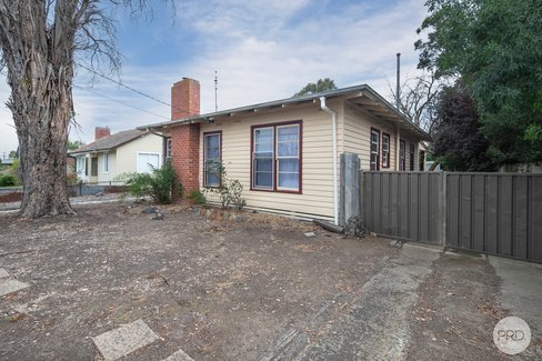 1221 Grevillea Road, WENDOUREE VIC 3355
