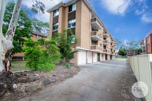 12/211 Derby Street, PENRITH NSW 2750