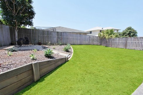 1/224 Billinghurst Cresccent, UPPER COOMERA QLD 4209