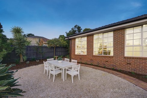 1/23 Lomond Street Glen Iris 3146