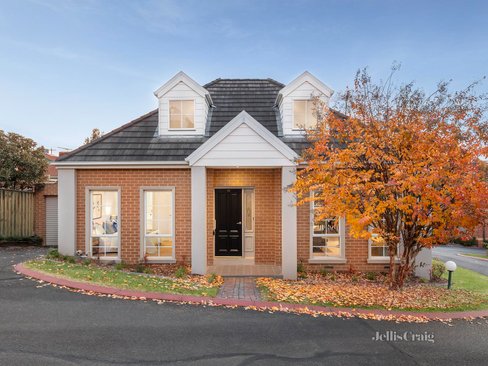 12 33 Leslie Street Donvale 3111