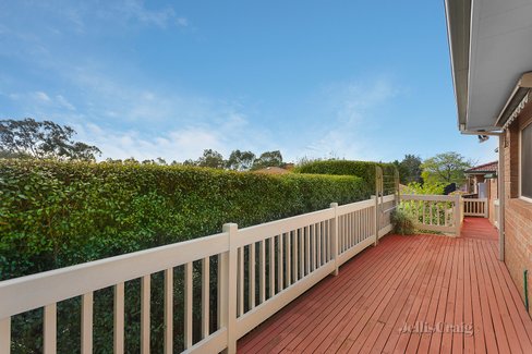 1/236-238 Greenslopes Drive Templestowe Lower 3107