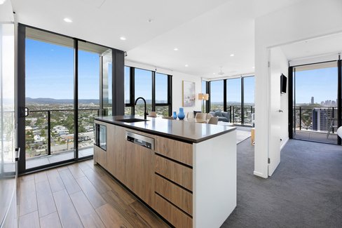 124/1969 Gold Coast Highway, Burleigh Heads QLD 4220