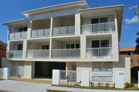 125 FRANZ Road, CLAYFIELD QLD 4011