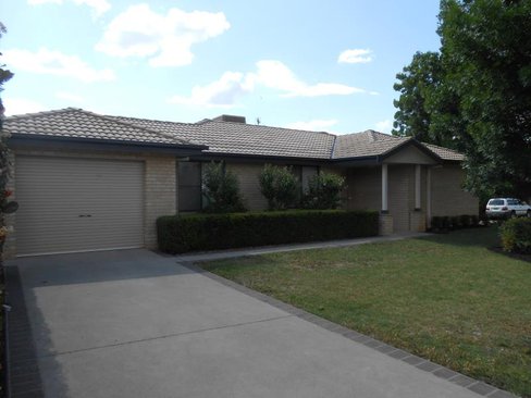 1/25 Warrah Drive, TAMWORTH NSW 2340