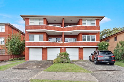 1/25 Wonoona Parade East, OATLEY NSW 2223