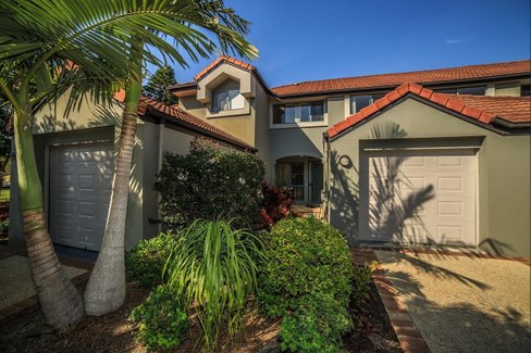 125/19 Santa Barbara Road, HOPE ISLAND QLD 4212