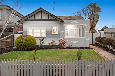 1 26 Balmoral Avenue Strathmore 3041