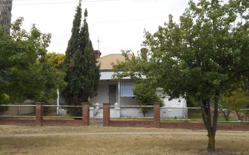 126 Capper Street, TUMUT NSW 2720