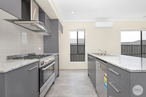 126 Willoby Drive, ALFREDTON VIC 3350