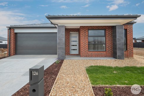 126 Willoby Drive, ALFREDTON VIC 3350