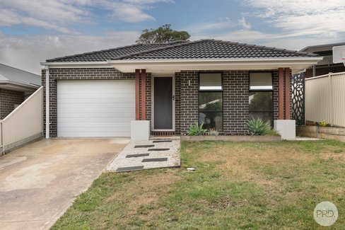 127 Yarana Drive, MOUNT HELEN VIC 3350