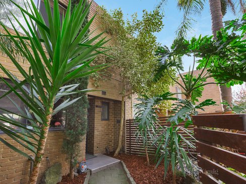 12/79 Earl Street Kew 3101