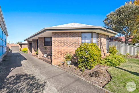 1/27A Queen Victoria Street, NEWINGTON VIC 3350