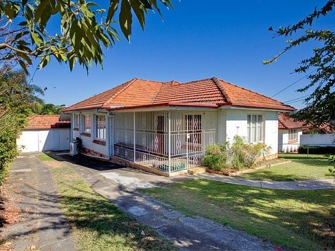 128 Hamilton Road, WAVELL HEIGHTS QLD 4012