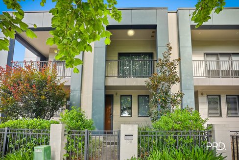 128 Lord Sheffield Cct, Penrith NSW 2750