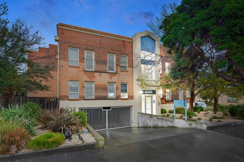 1 28 Pine Street Hawthorn 3122