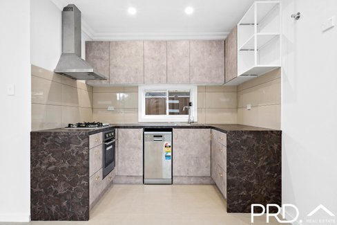 1/282 Newbridge Road, MOOREBANK NSW 2170