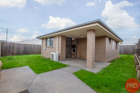 12A Holland Circuit, GILLIESTON HEIGHTS NSW 2321