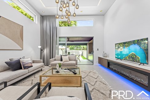 12a Worsley Street, EAST HILLS NSW 2213