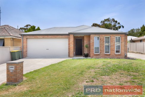 12B Ritchie Street, BROWN HILL VIC 3350