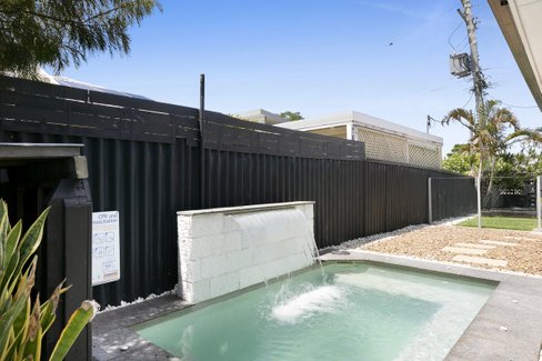 1/3 Adams Avenue, Miami QLD 4220