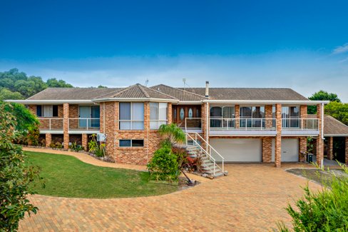13 Amaroo Crescent, FINGAL BAY NSW 2315
