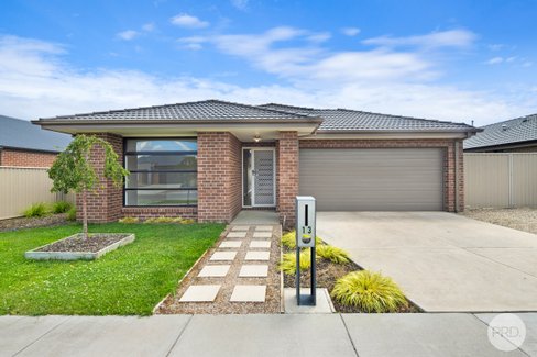 13 Anneke Way, WINTER VALLEY VIC 3358