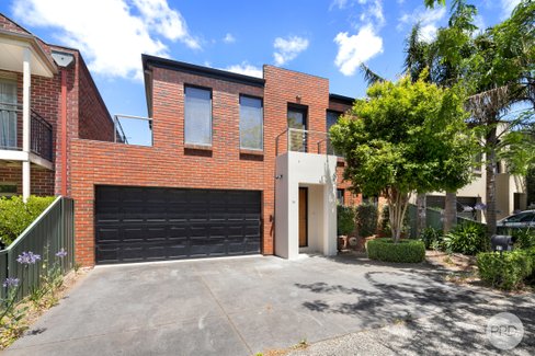 13 Ayrvale Avenue, LAKE GARDENS VIC 3355