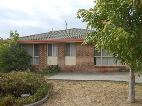 1/3 Belah Close, TAMWORTH NSW 2340